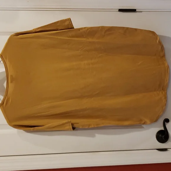 LuLaRoe women's solid yellow scoop neck tunic Irma style top sz XS - Picture 2 of 4